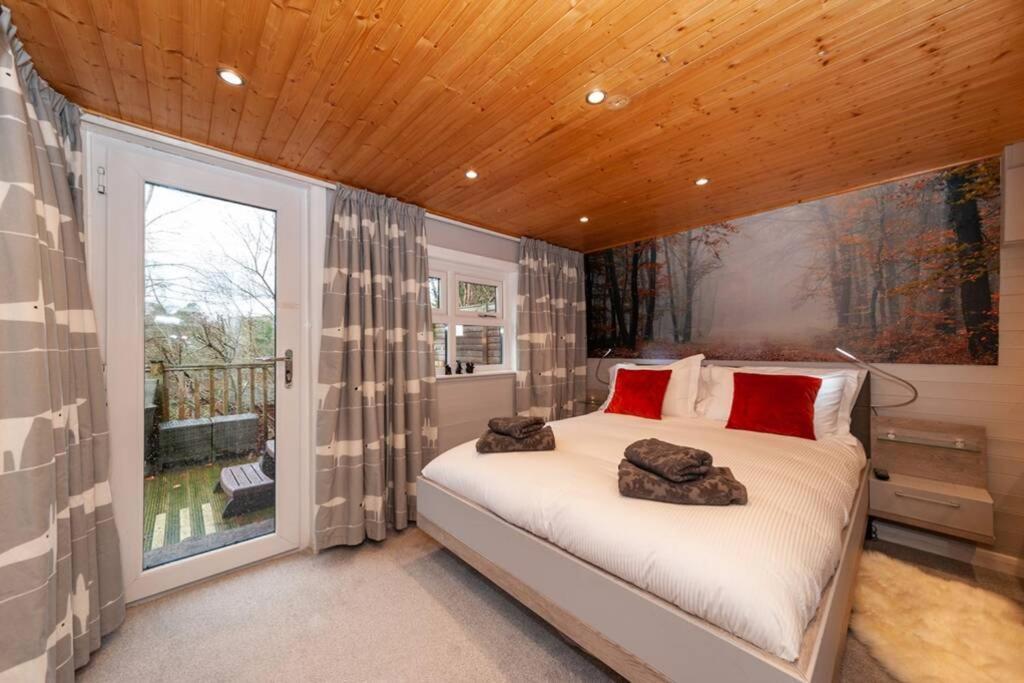 Mistletoe One Luxury Lodge With Hot Tub Windermere Exterior foto